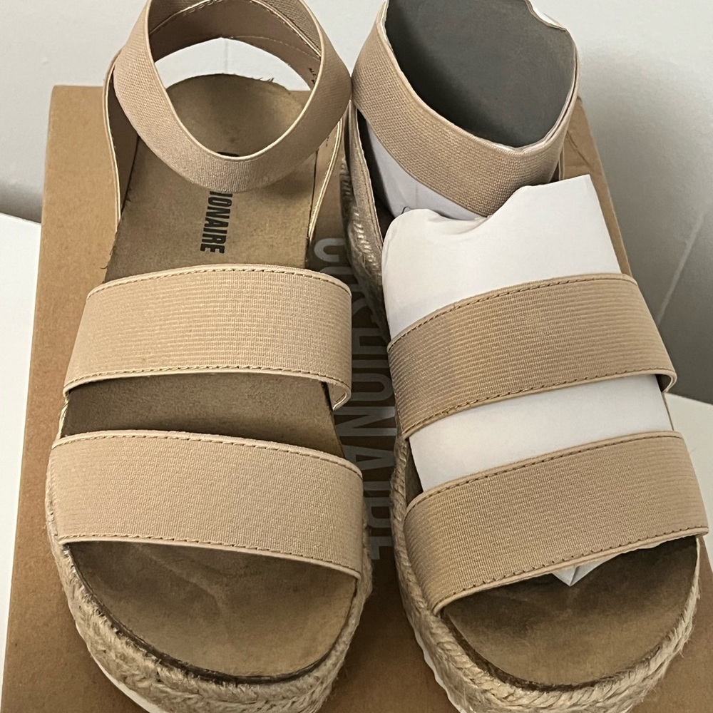 Nude sandals, size 6 (brand new)
